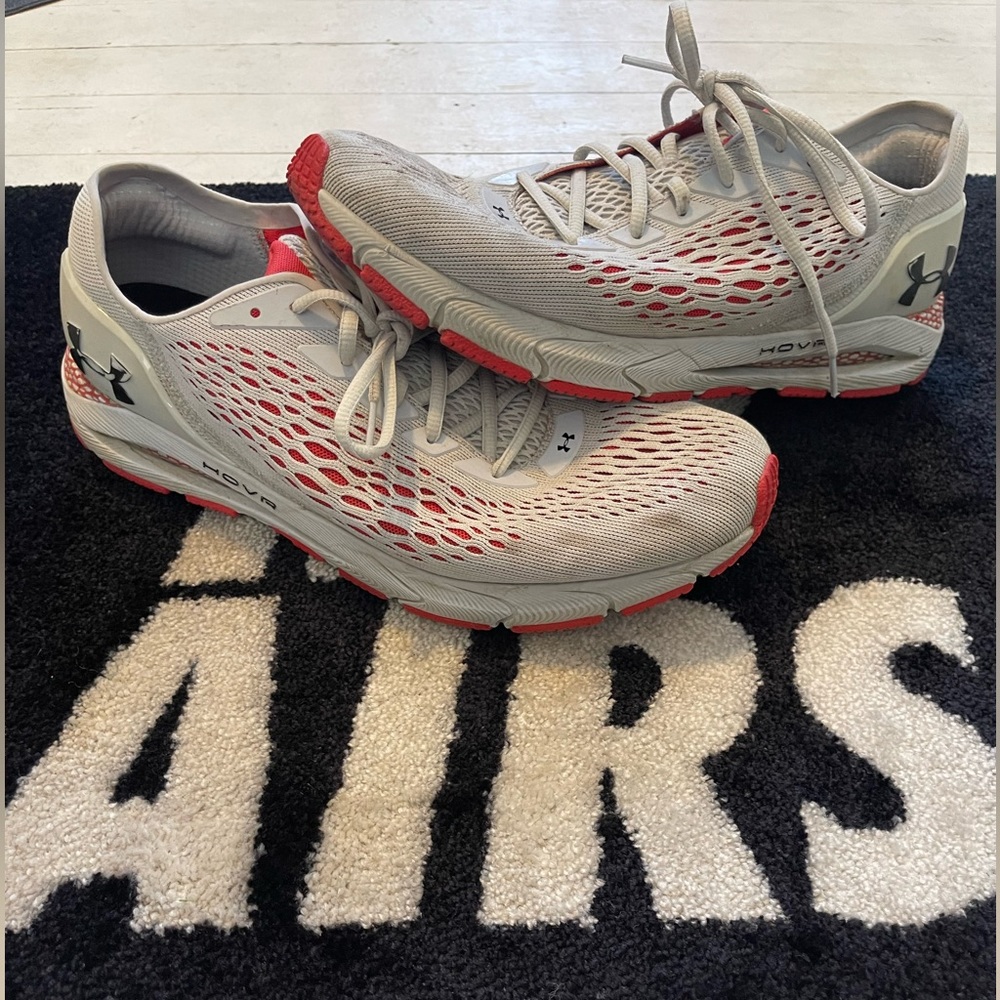 Under Armour Mens Sz 12 UA HOVR Sonic 3 Running Shoes Grey/Black/Red